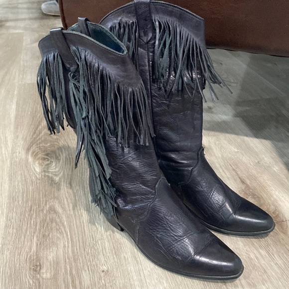 Oak Tree Farms Oasis Fringe Boots - Picture 2 of 10